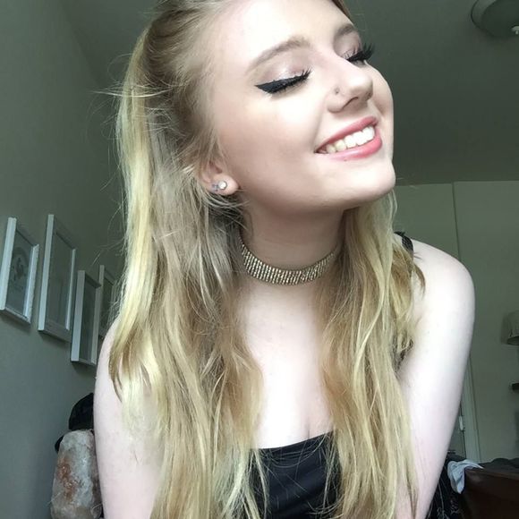 julianoellee